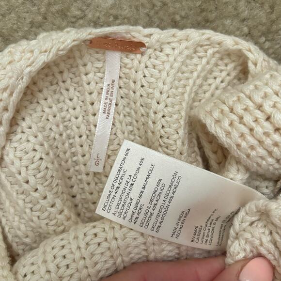 Free People Cream/Red Sweater w Heart - Picture 9 of 9